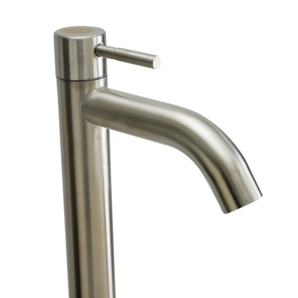 YW017_4 Llave Sencilla Lavamanos en Acero Inoxidable