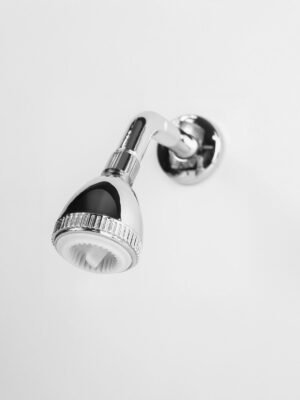 SET DUCHA PLASTICA TUBO CURVO 6CM