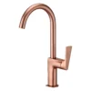 Grifería monocontrol para lavaplatos Sovrano Pilastro SVR1185 en oro rosa, cuello alto en arco Grifería monocontrol para lavaplatos Sovrano Pilastro SVR1185 en oro rosa, cuello alto en arco
