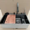 Poceta Sovrano SVR1155 negro nano con la tabla de picar encima y la cubeta con colador Poceta Sovrano SVR1155 negro nano con la tabla de picar encima y la cubeta con colador