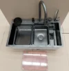Poceta Sovrano SVR1155 negro nano armada con cubetas, lavavasos, jabón, cascada, grifo extraíble y tabla de picar